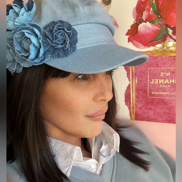 Denim Super Chic Hat with Roses - Picture 3 of 9